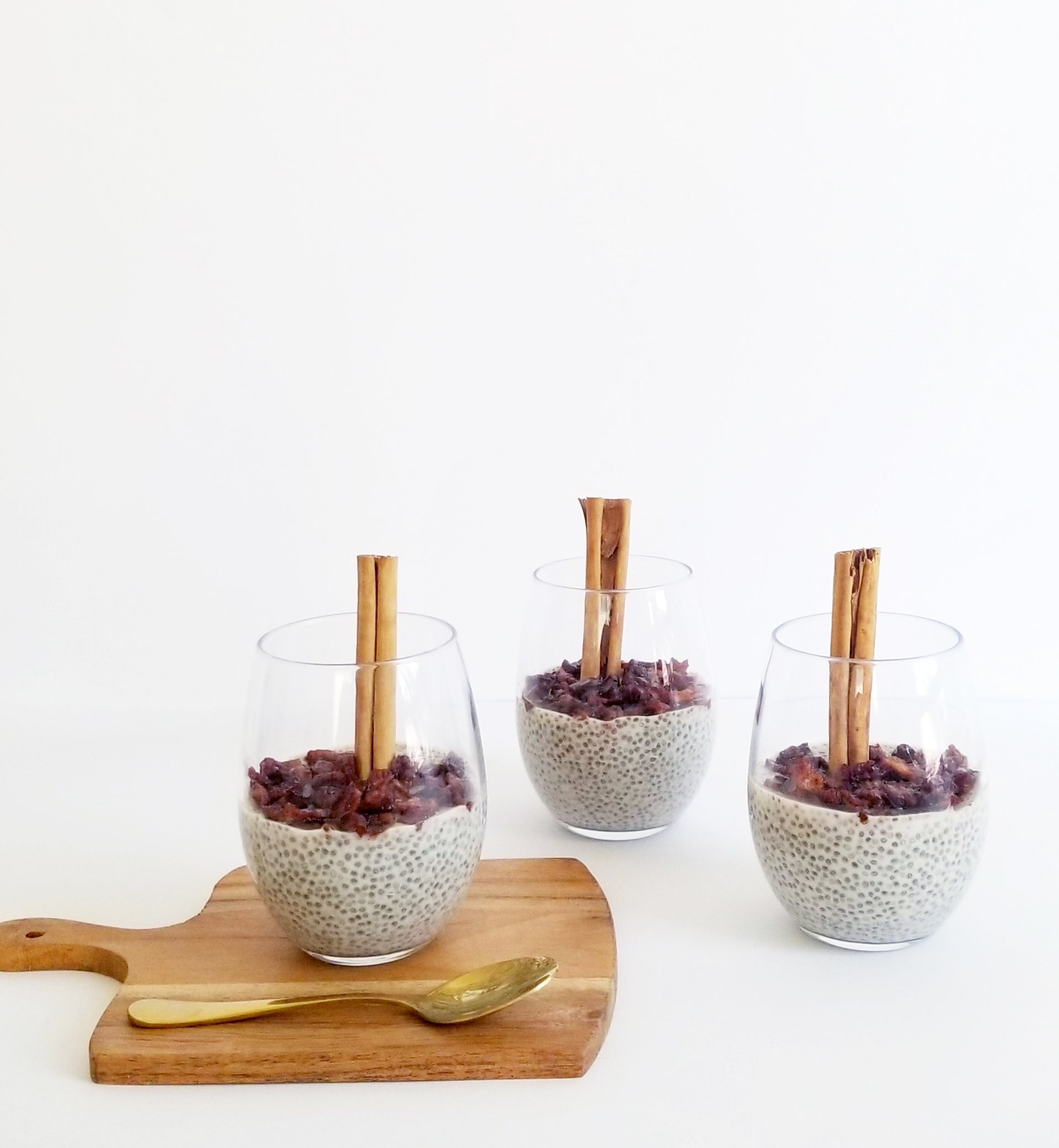 Cinnamon Apple Pie Chia Pudding