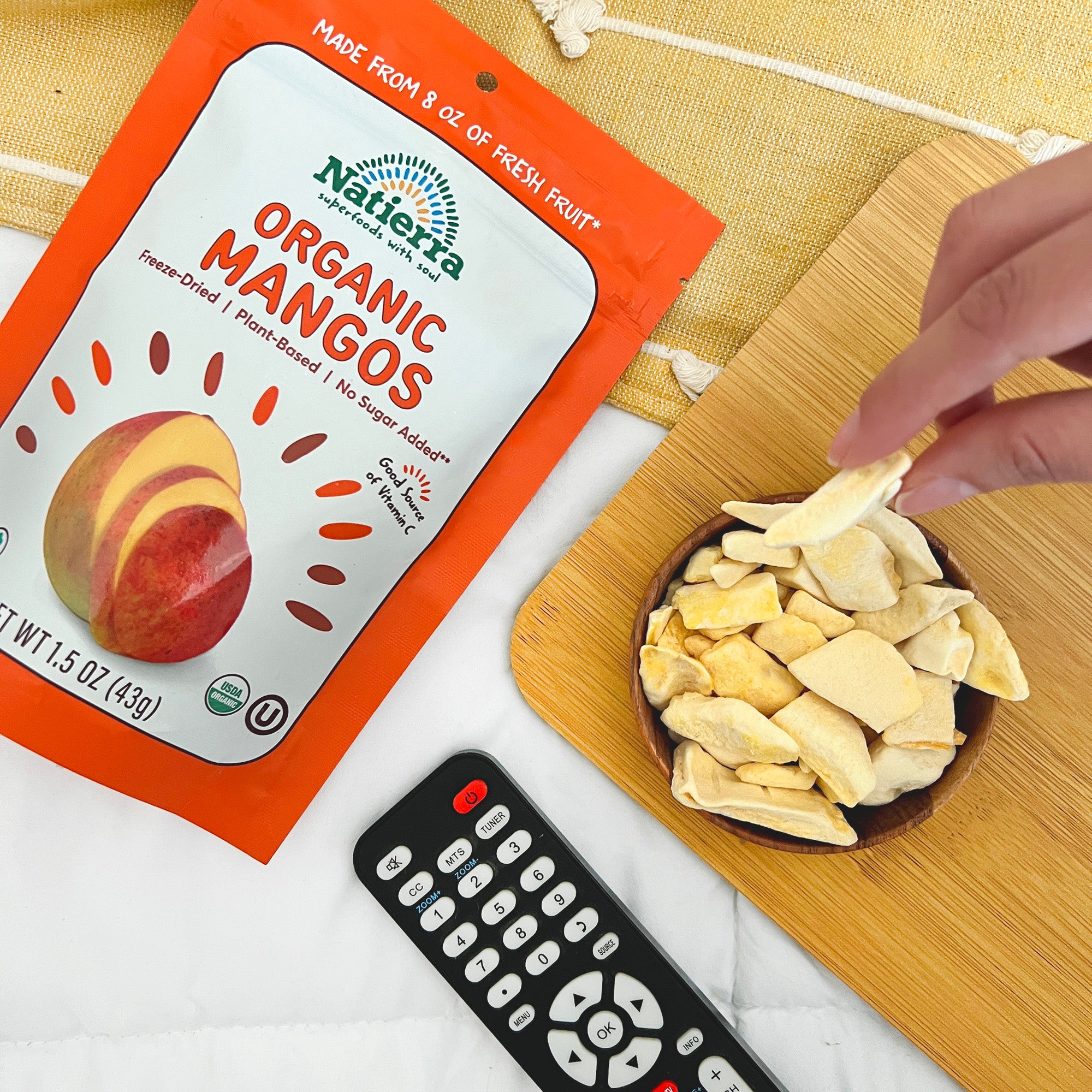 Organic freeze-dried mangos